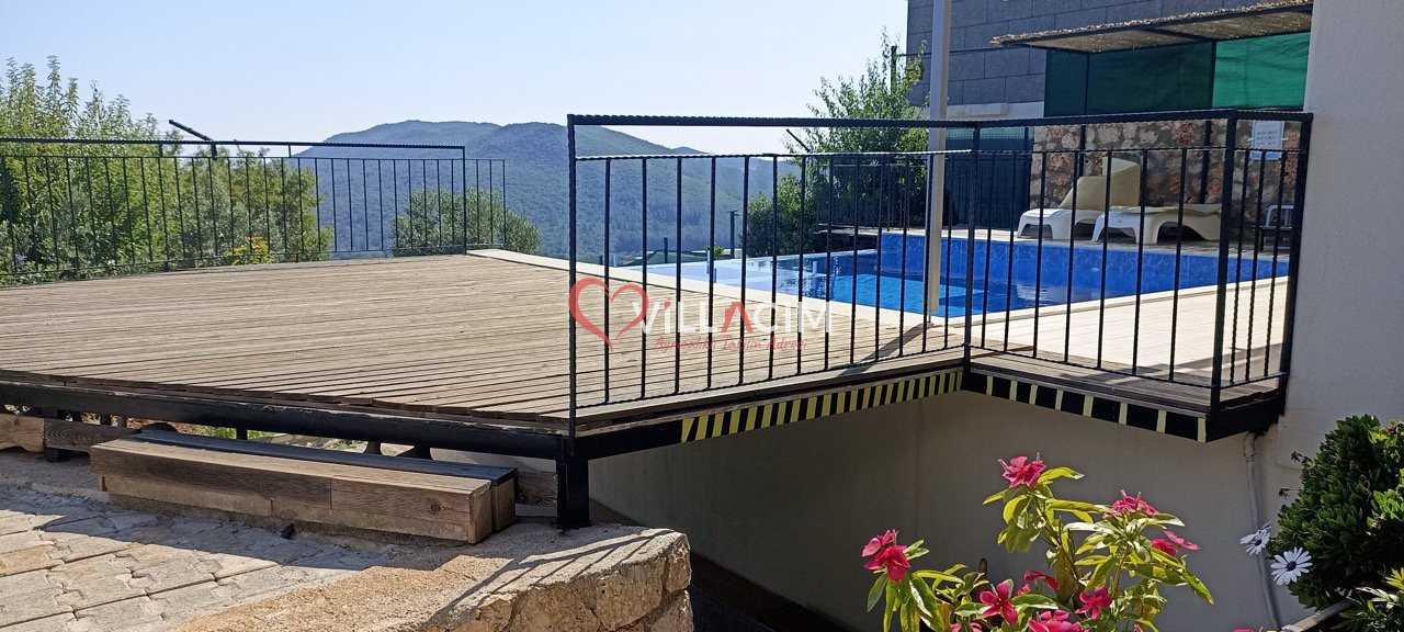 Villa Phellos