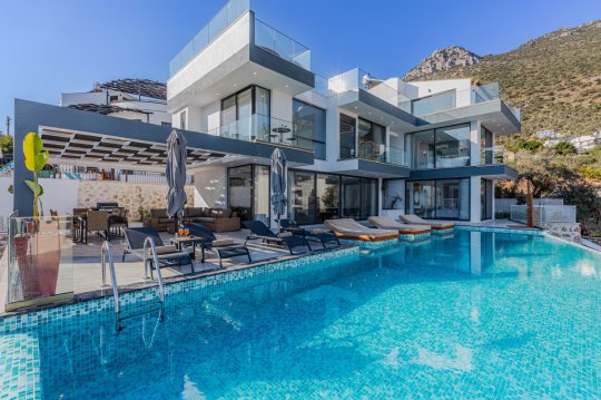 Villa Emporium