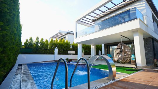 Villa Çam Ağacı