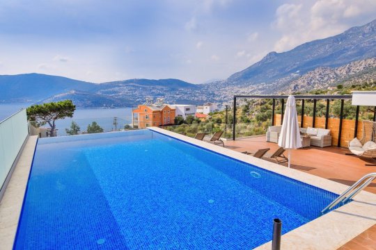 Villa Eda - 6 Kişilik Deniz Manzaralı Villa