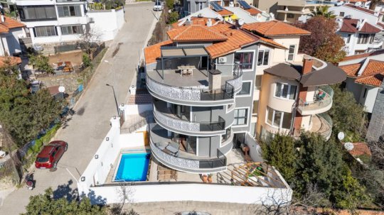 Villa Diana Sister